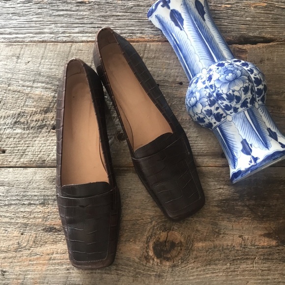 Harold's Brown Embossed Crocodile Loafers Size 8 - Picture 2 of 9